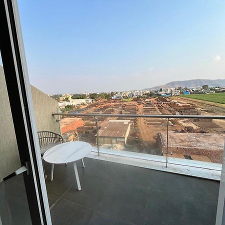 Vits Satyajeet Karad Hotel ภายนอก รูปภาพ