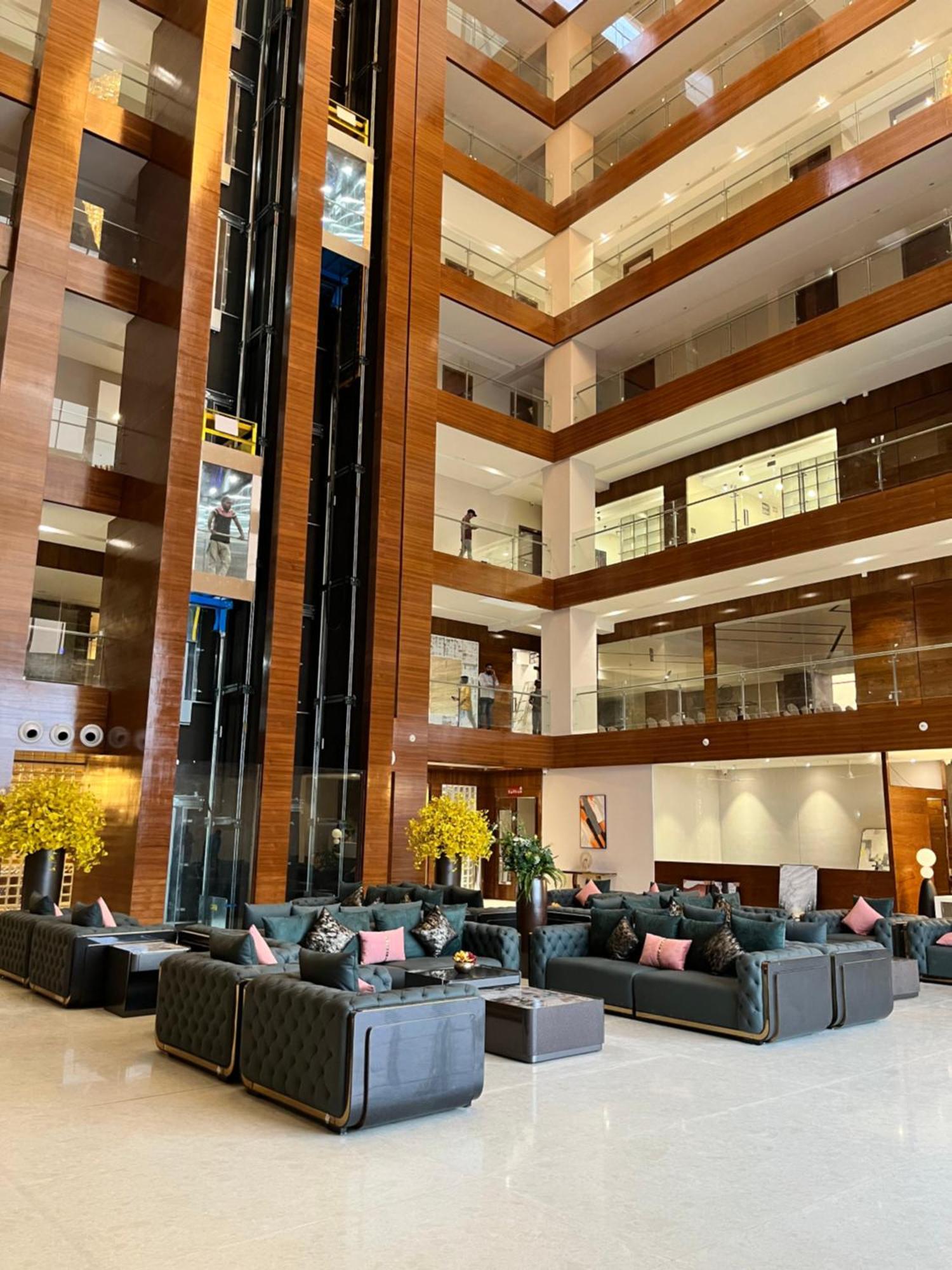 Vits Satyajeet Karad Hotel ภายนอก รูปภาพ